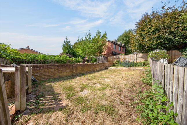 17, Mill Lane, Bedford photo 4