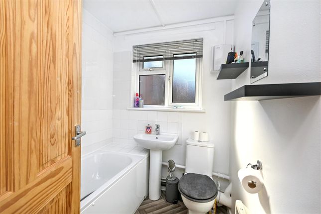5, Norfolk Court, Redoubt Road, Eastbourne photo 4