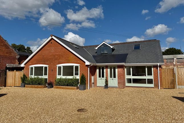 3-bed bungalow on 28 Shaftesbury Street, Fordingbridge, £425,000