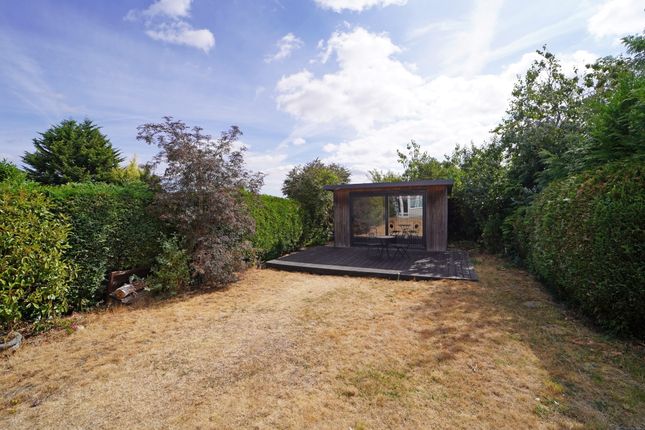 14, Orange Close, Highworth, Swindon photo 4