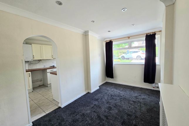 17a Maes Talcen, Bridgend photo 4