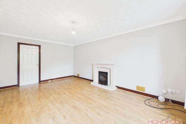 15 Bryn Celyn, Mold photo 3
