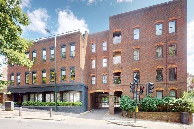 2-bed flat on 3 Mallard Court, Richmond, £675,000