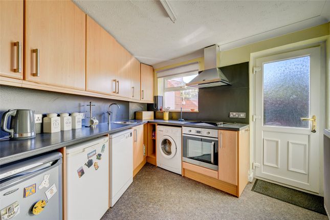 56, Tyning Close, Wolverhampton photo 4