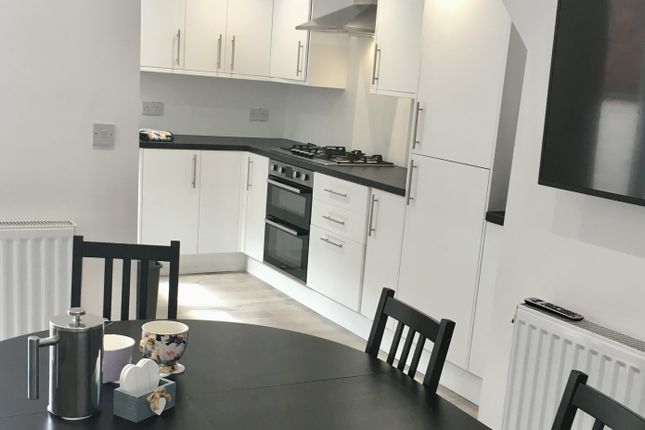 Table To Kitchen 2