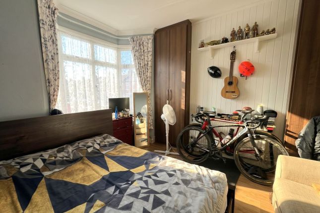 20, Willis Road, London photo 2