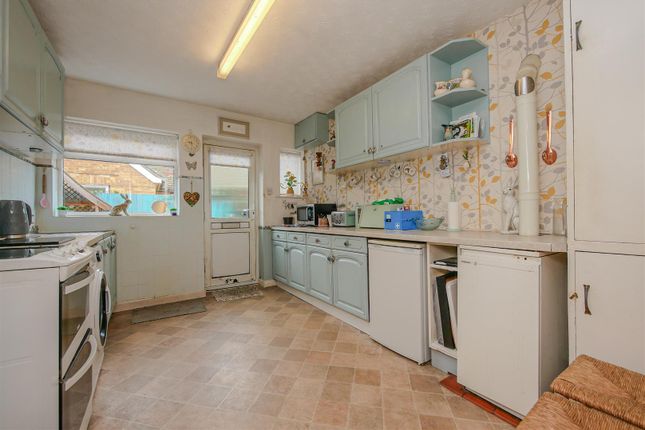 38, Langley Road, Chalgrove photo 4