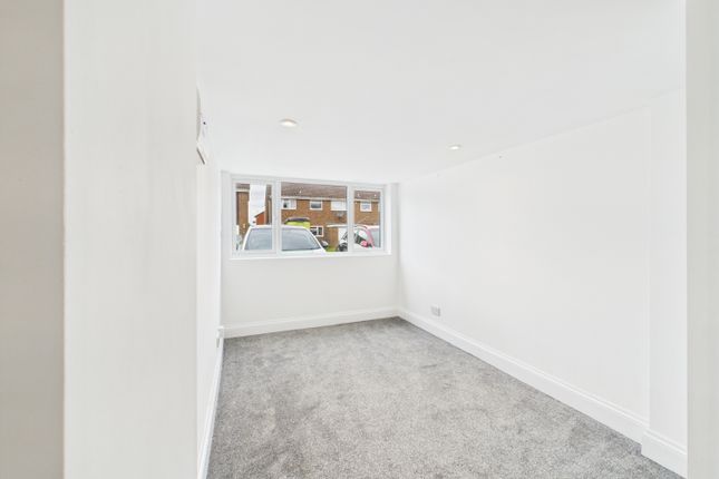 59, Windyridge Gardens, Cheltenham photo 4
