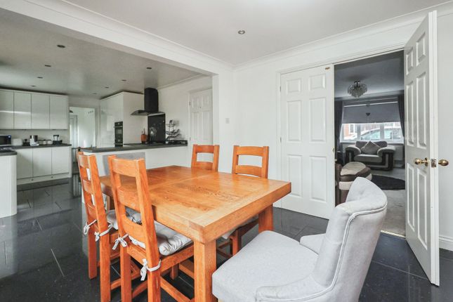28 Rivermead, Lincoln, Lincolnshire photo 4