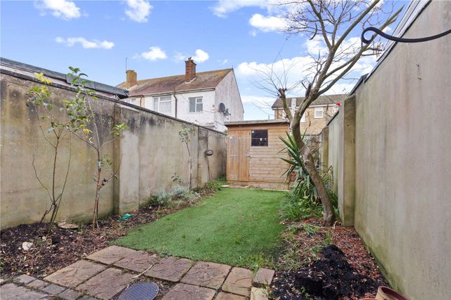 30 Mayfield Road, Bognor Regis photo 4