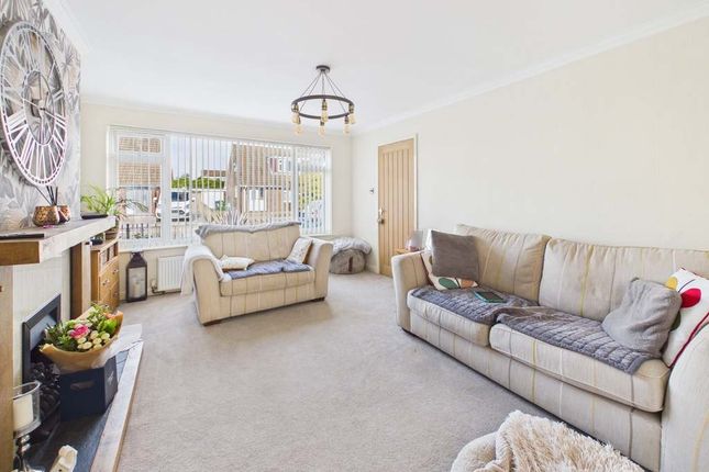 93, Elm Drive, Market Drayton photo 2