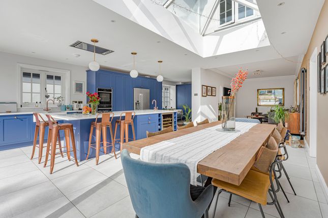 188 Manor Road North, Thames Ditton photo 4