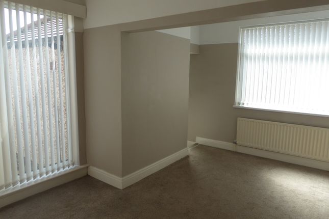 19, Fieldway, Higher Bebington photo 4