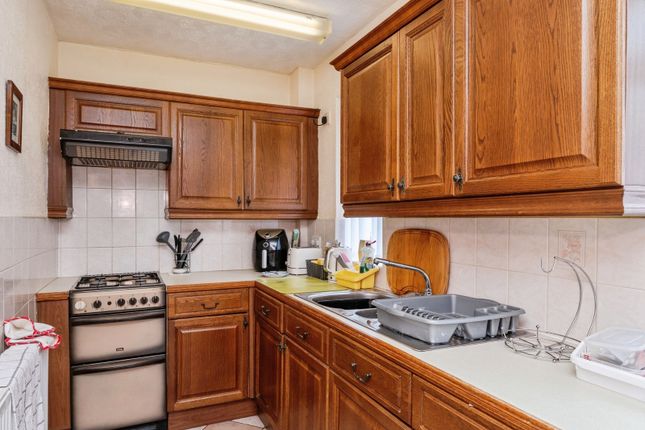 4, Kings Avenue, Holywell photo 3
