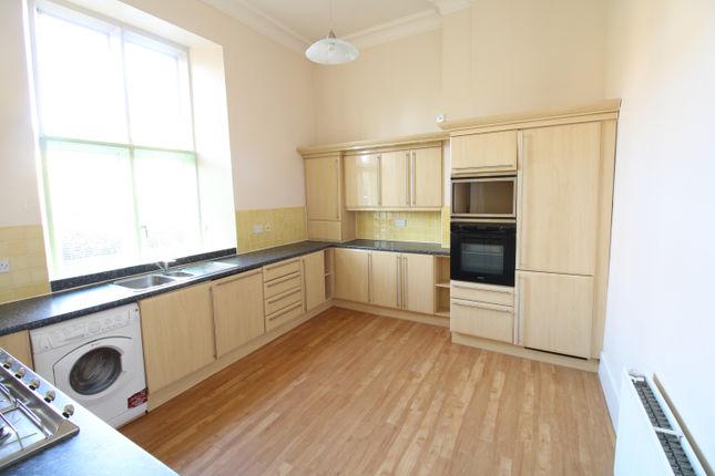 11 Edward House, Royal Earlswood Park, Redhill photo 4