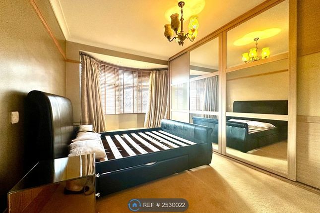 Room 2 (1F)