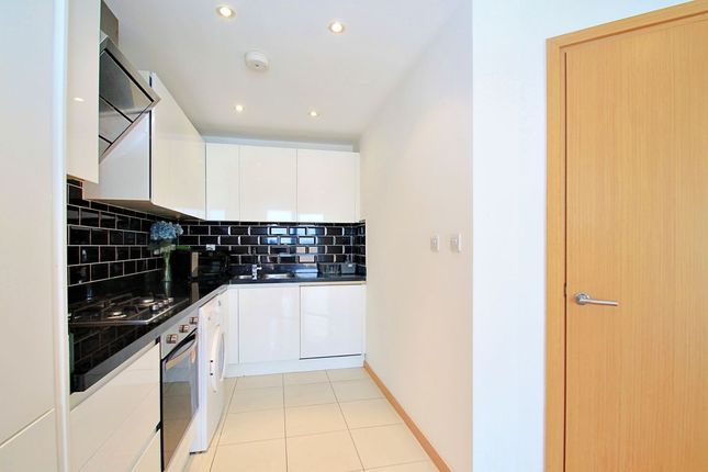 32 Courtyard, Pinner Road, Harrow photo 4
