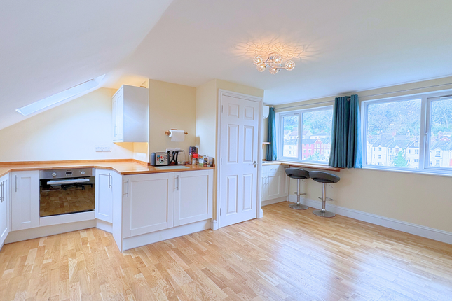 25, Sherwell Lane, Torquay photo 2