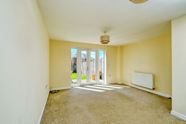 43, Tailor Close, Andover photo 4