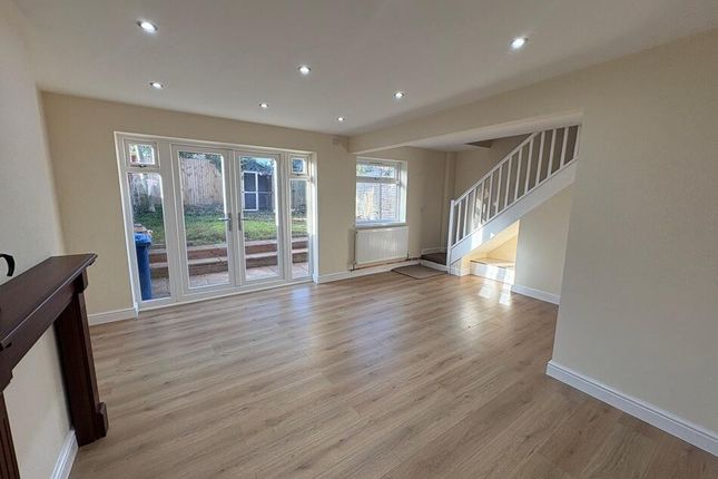 Carlton Crescent, Burntwood photo 4