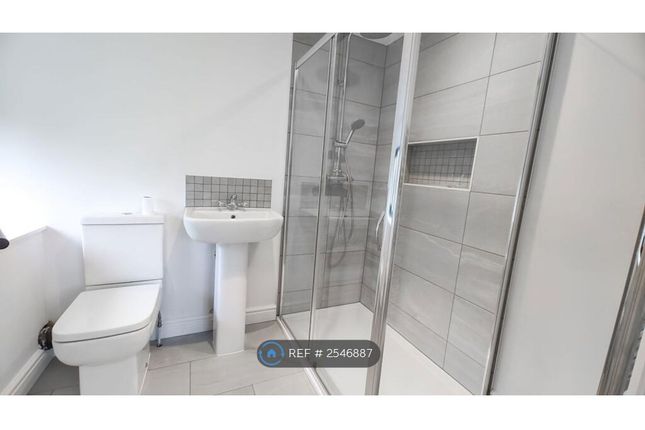 2nd Bedroom Ensuite