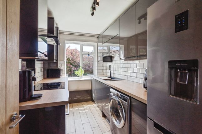 21, Withins Close, Lancashire photo 3