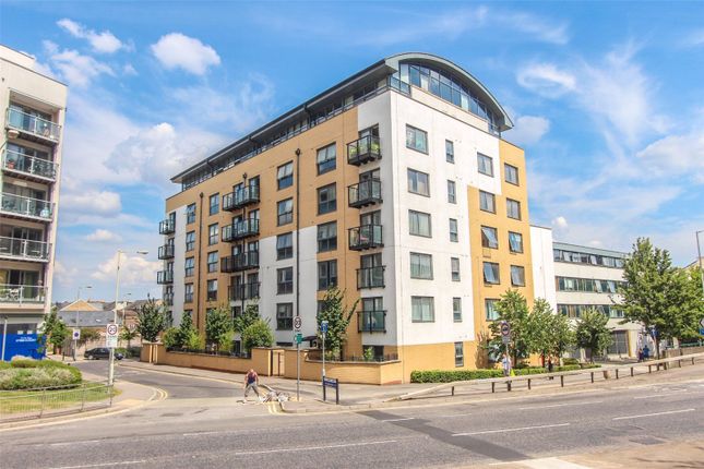 Thumbnail Flat for sale in Queens Gate, 2 Lord Street, Watford, Hertfordshire