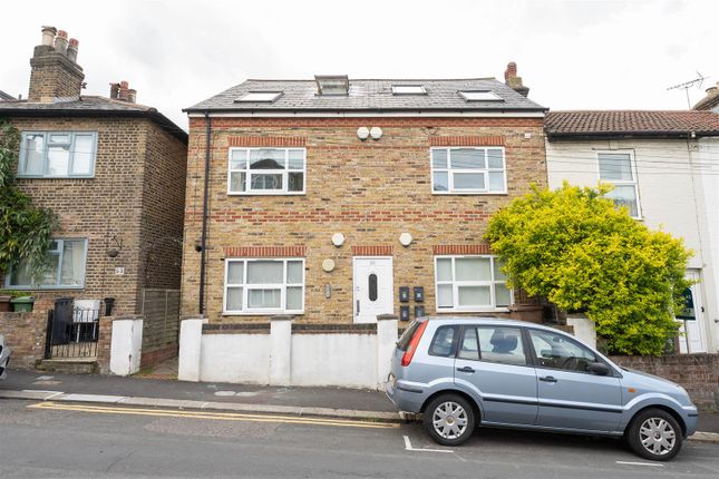 Thumbnail Flat for sale in Byron Road, London