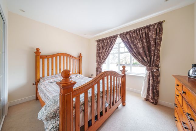Flat to rent in Shoppenhangers Road, Maidenhead