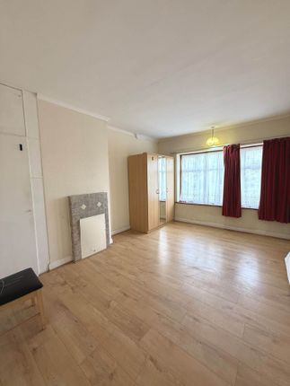 152, Uxbridge Road, Southall photo 5