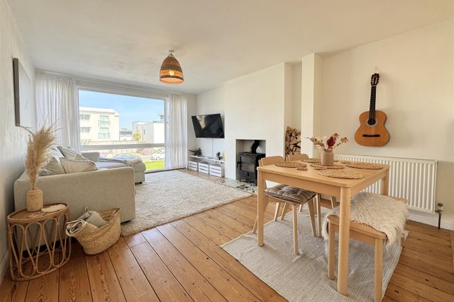 10, Farfield Place, Newquay photo 5