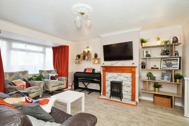 Terraced house for sale in Thorne Road, Swindon