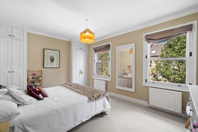 2, 49, St. Luke's Avenue, London photo 4