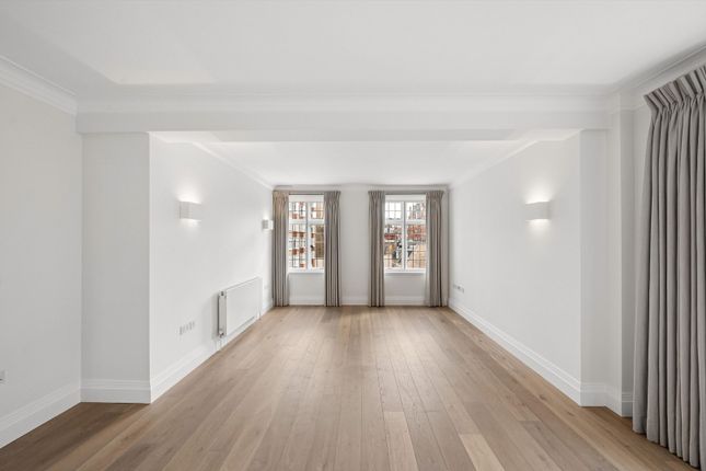 Grosvenor Court, London photo 3
