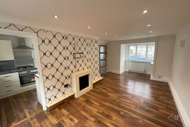 21 Bwlch Crescent, Neath photo 4