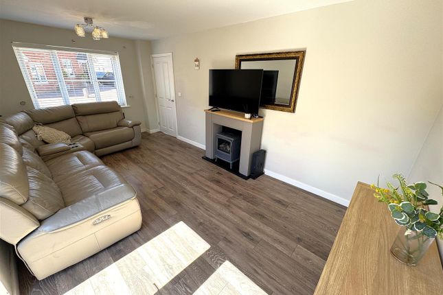 24, Sunningdale drive, Corby photo 4
