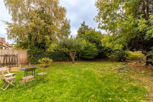 Flat 6, 8, Freeland Road, London photo 3
