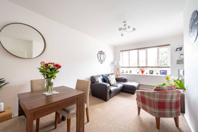 Thumbnail Flat for sale in Barmouth Road, Wandsworth, London