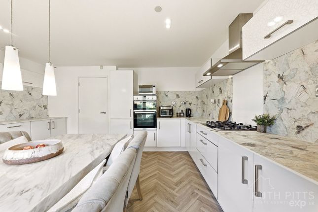 65, Madison Walk, Pontefract photo 4