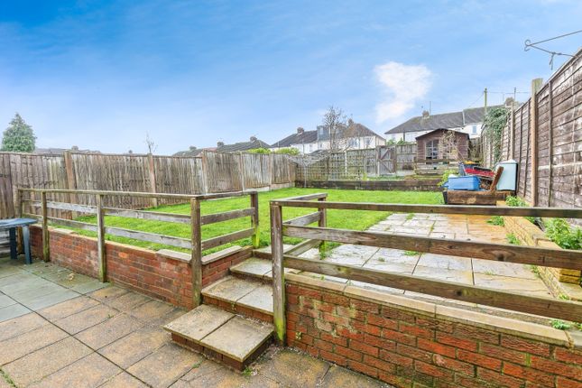 60, Chilham Road, Twydall, Gillingham photo 4