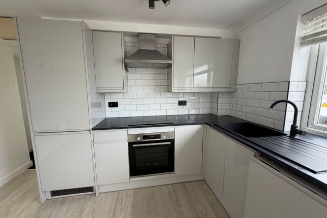 Flat 10, St. Ives photo 2