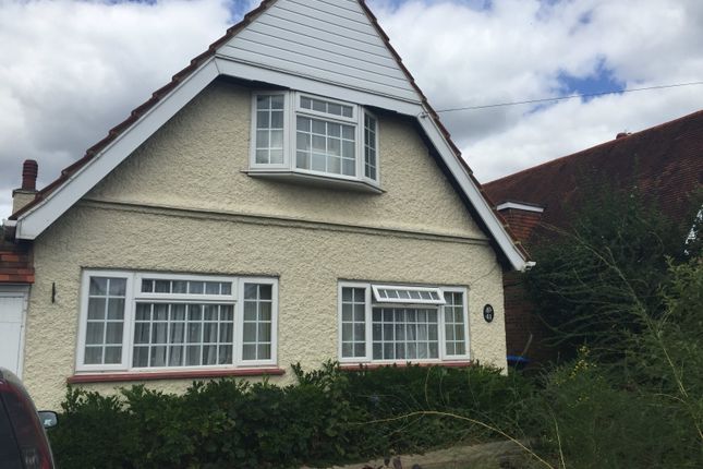 4 bed shared accommodation to rent in Grange Road, Egham