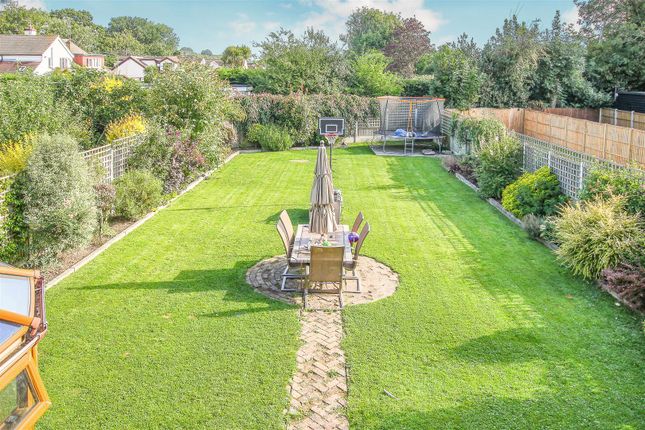 9, Stocks Lane, Brentwood photo 4