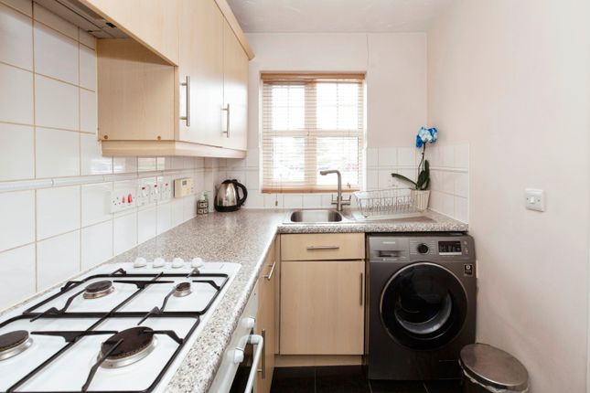Terraced house for sale in Heathside Close, Ilford