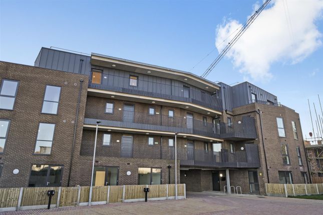 Thumbnail Flat to rent in Staines Road, Hounslow
