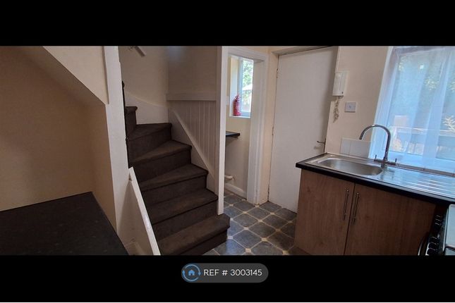 A Ratcliffe Gate, Mansfield photo 3