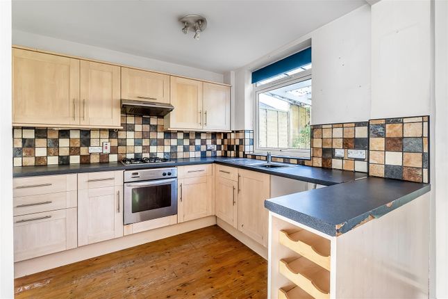 4, Field Court, Oxted photo 4