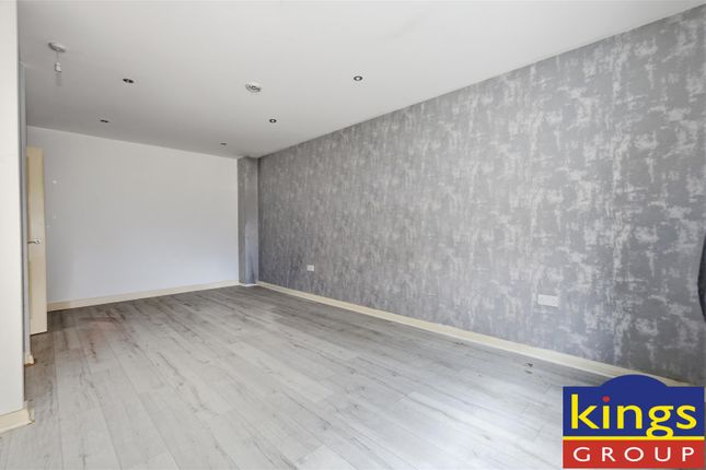 3, Beaumans Drive, London photo 2