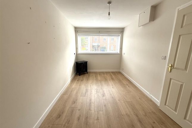 15, The Lindens, Rugeley photo 4