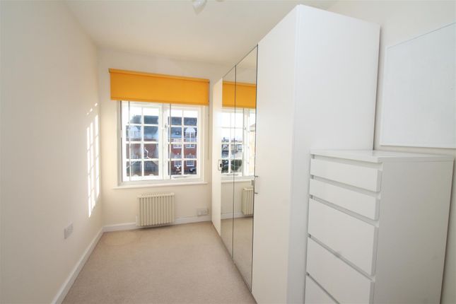 Flat for sale in Everard Court, Palmers Green, London